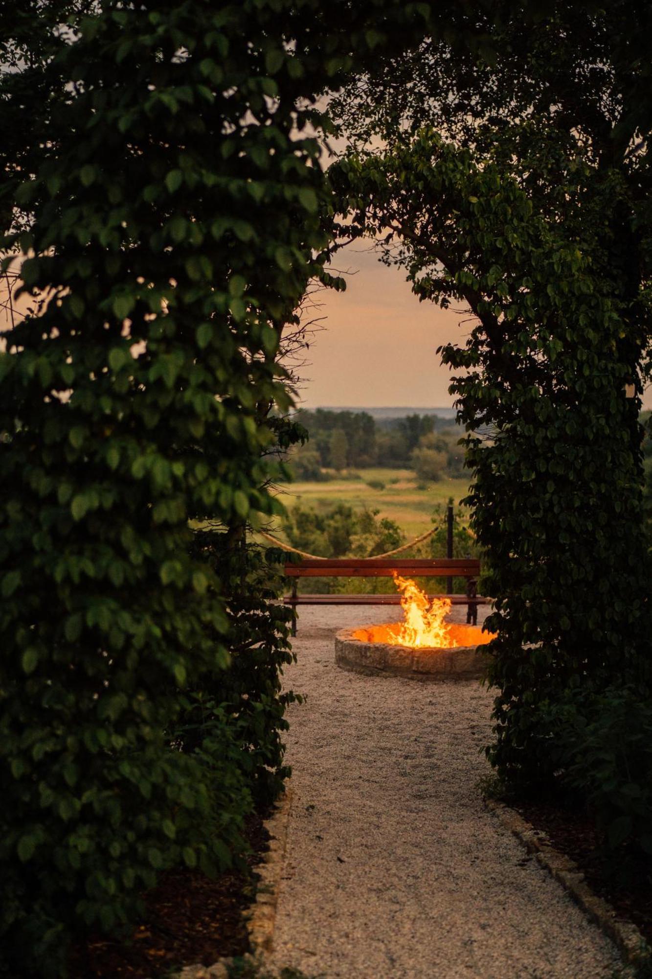 Winny Dworek Sulechów Exteriér fotografie