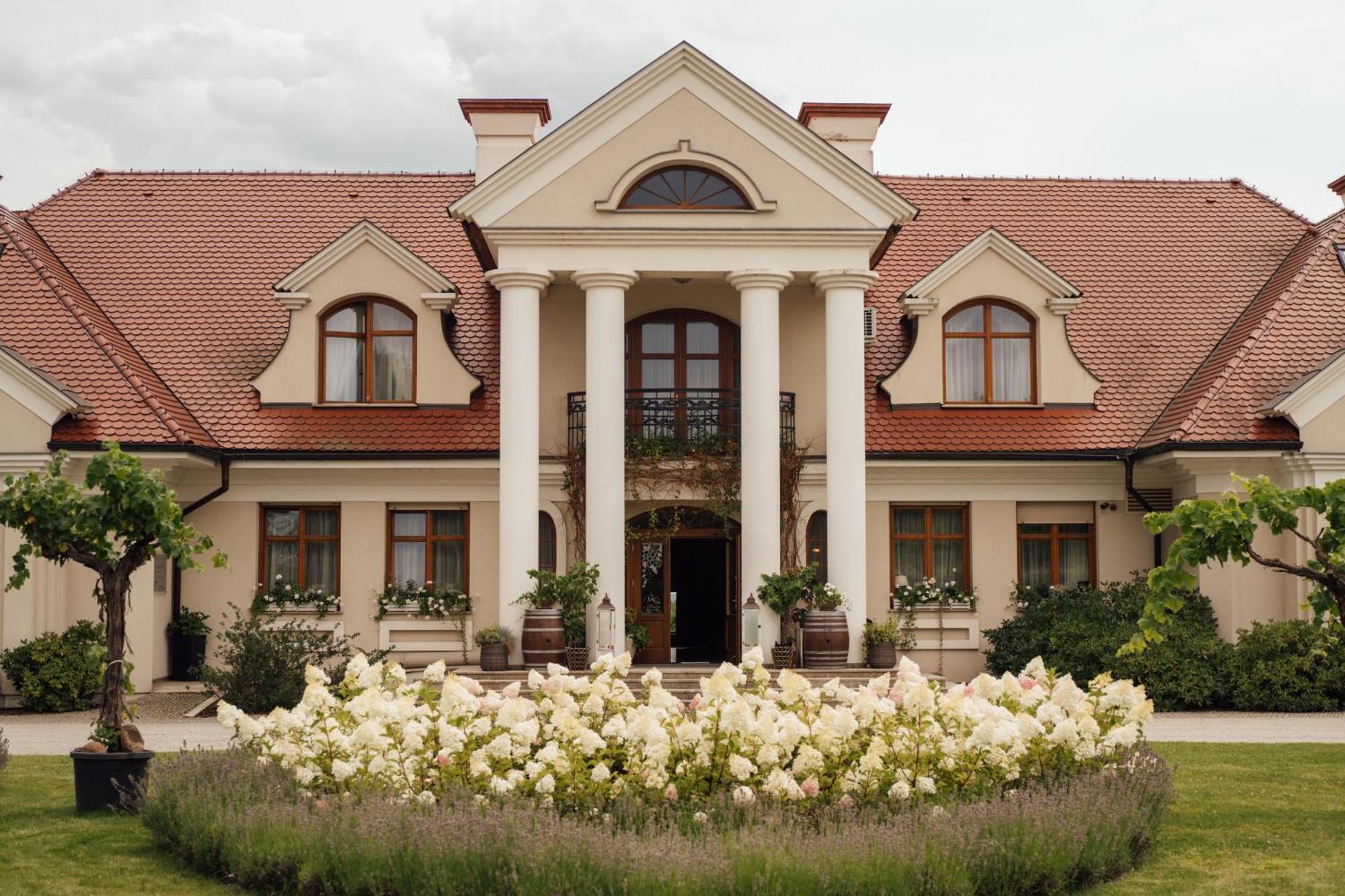 Winny Dworek Sulechów Exteriér fotografie